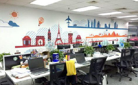 宜章教你设计办公室墙绘的方法。